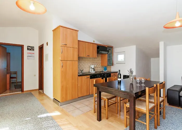 Obala Kralja Tomislava Iii Apartment